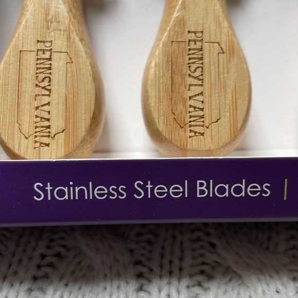 New Totally Bamboo 4 pc Engraved Cheese Tool Set Stainless blades Bamboo handles - Picture 4 of 13